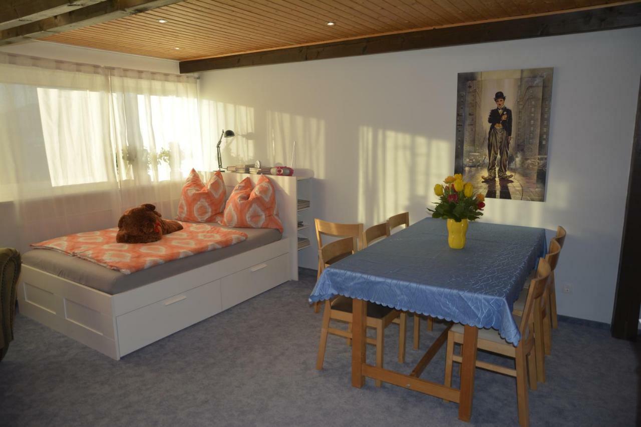 Familienzimmer Bastian Haibach  Exteriér fotografie