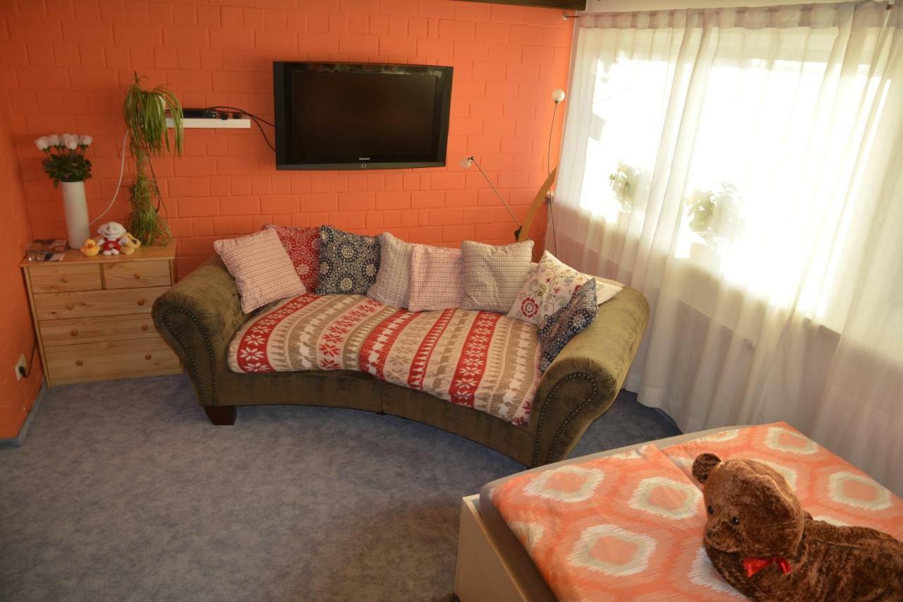 Familienzimmer Bastian Haibach  Exteriér fotografie